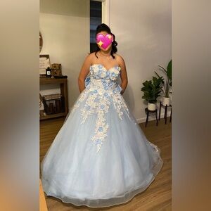Gorgeous baby blue quinceñera/ sweet 16 dress- worn once!